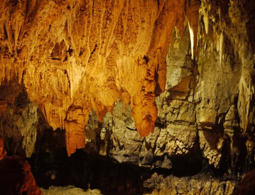 Le Grotte di Stiffe in Abruzzo nascondono una cascata sotterranea